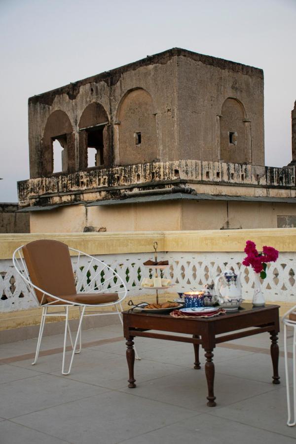 Homestay Titardi Garh- 18th Century Castle *