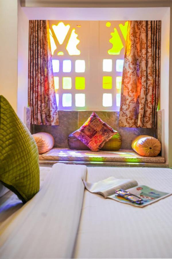 Royal Rafahiya - A Rooftop View Near Pichola 4*