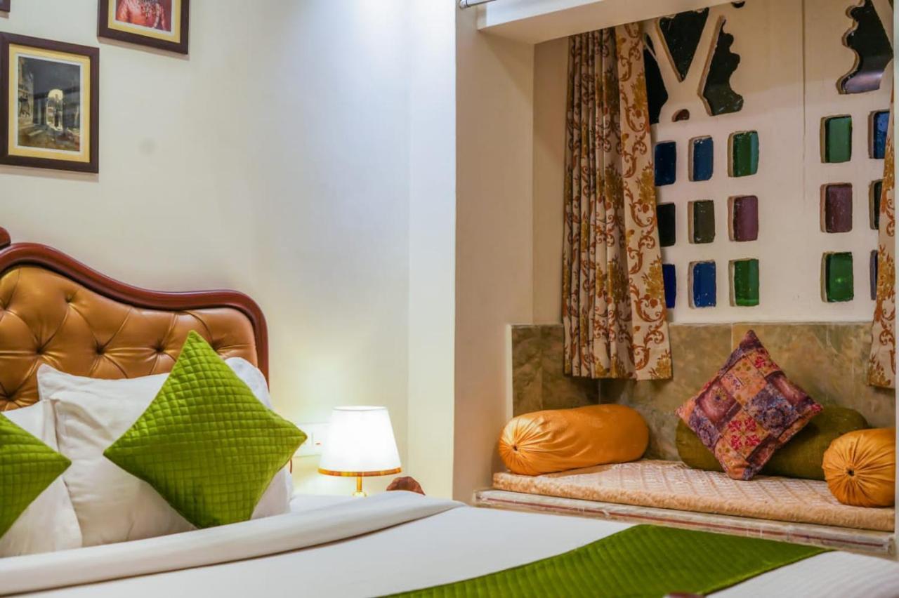 Royal Rafahiya - A Rooftop View Near Pichola Hotel 4*