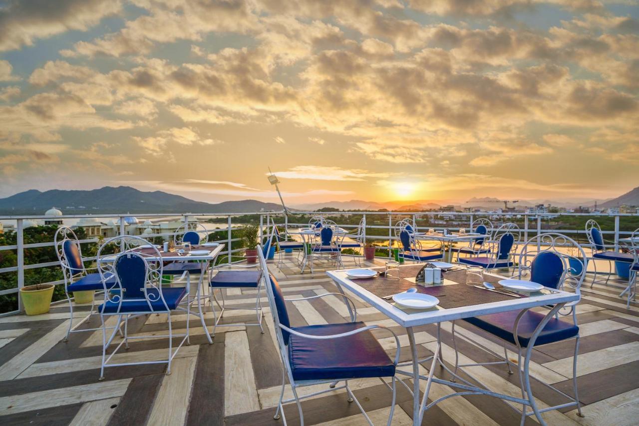 Hotel Royal Rafahiya - A Rooftop View Near Pichola 4*