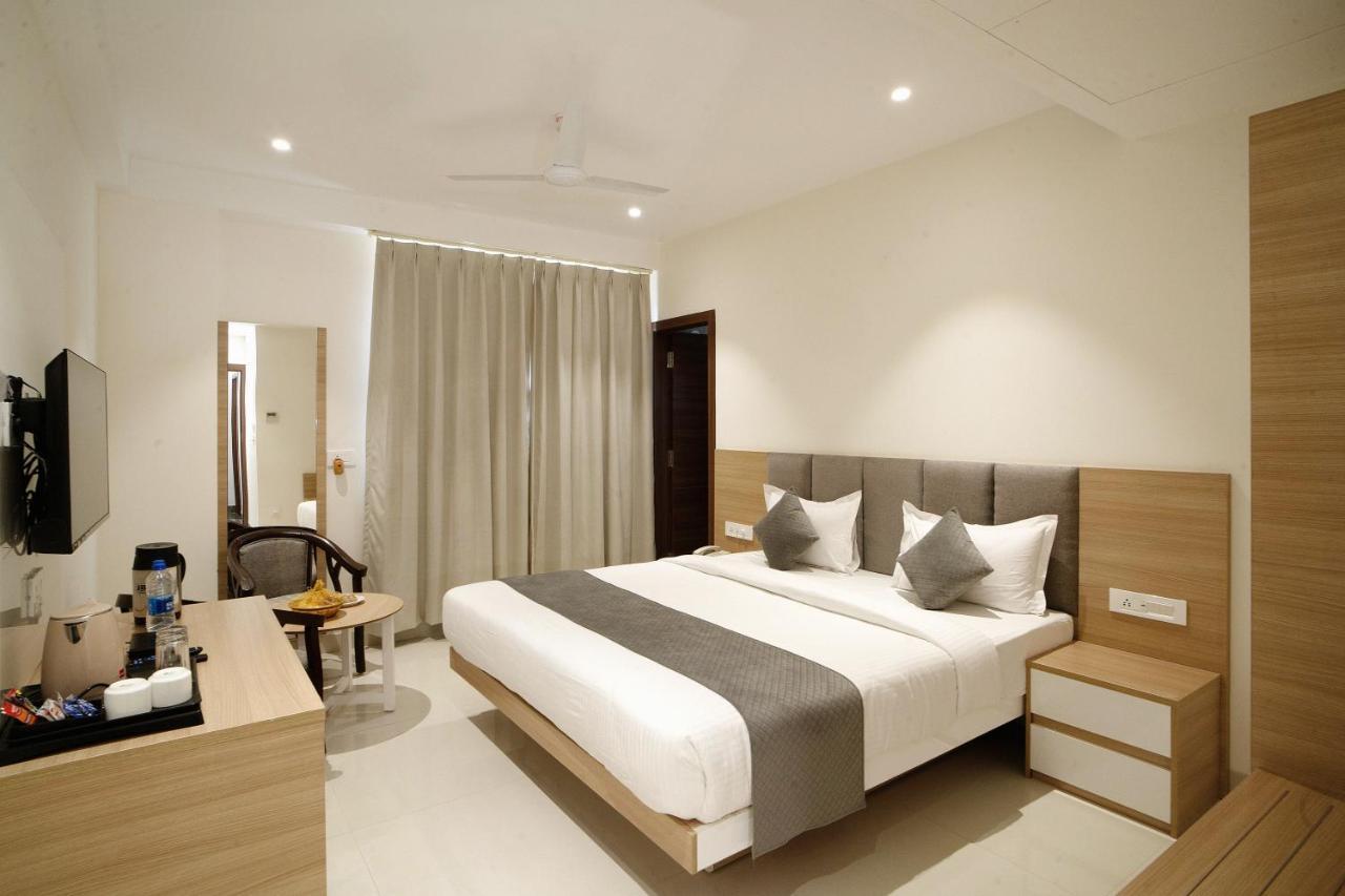 Hotel The Mangal View Residency - A Luxury Boutique Business Udaipur