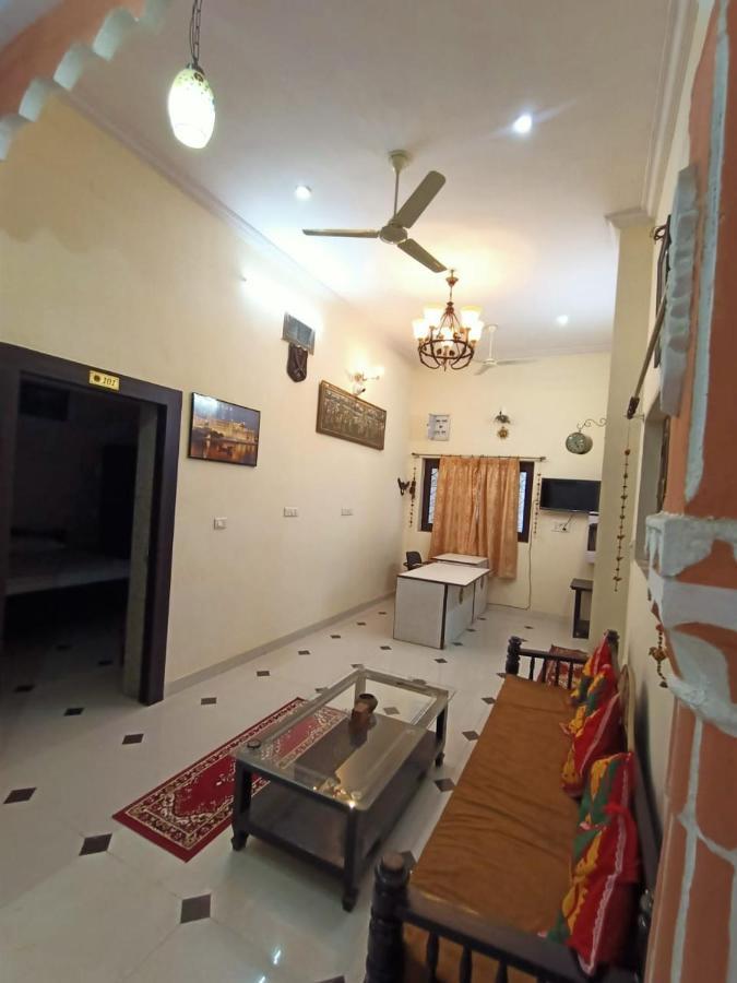 Guest house Suryakothi