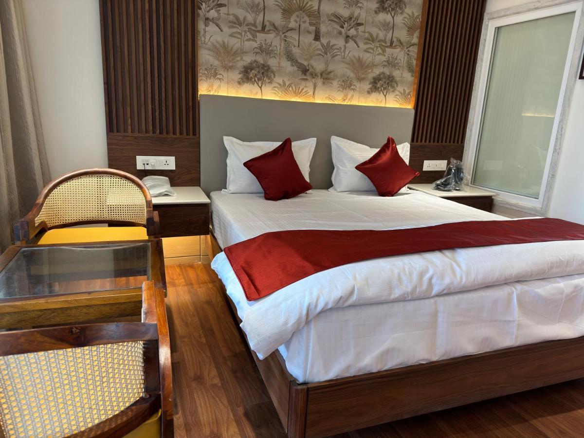 Hotel Sky By The Lazy Host 4*