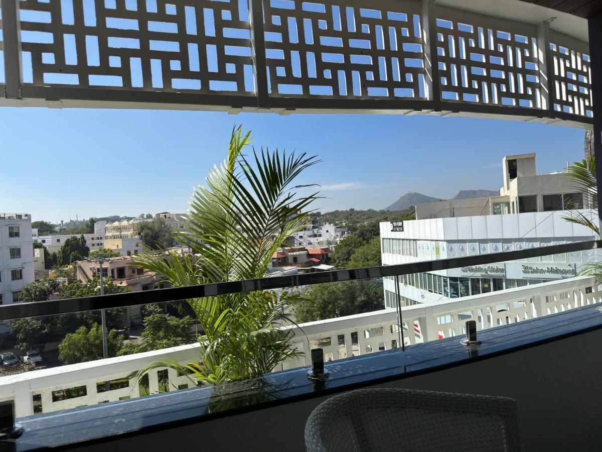 Sky By The Lazy Host Hotel 4*