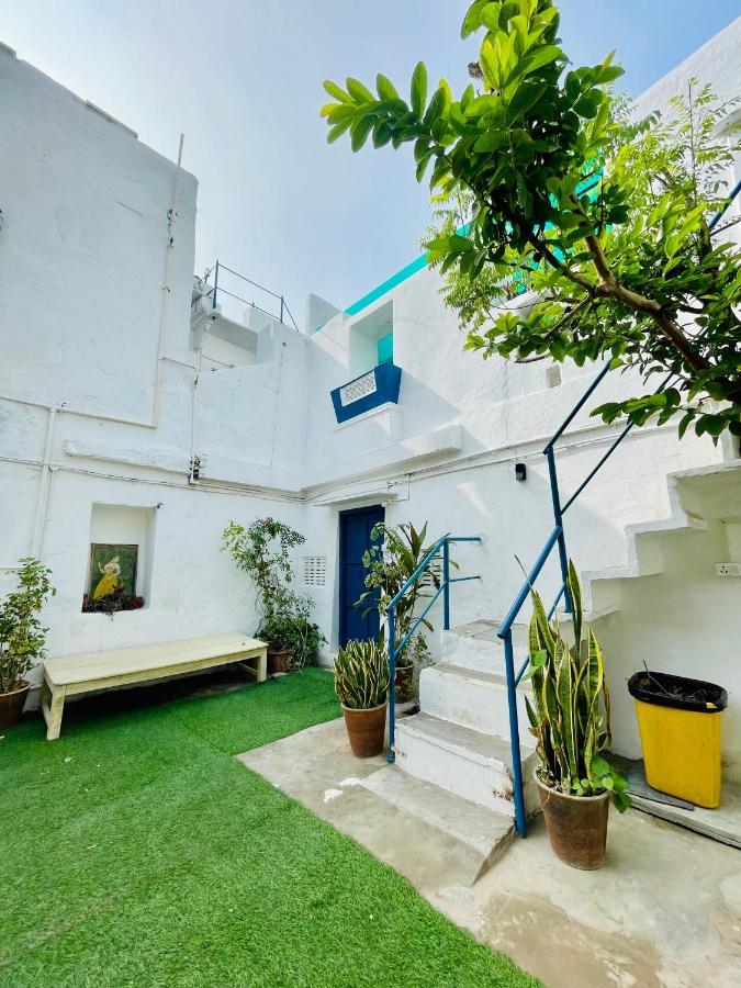 Mama Hostel *