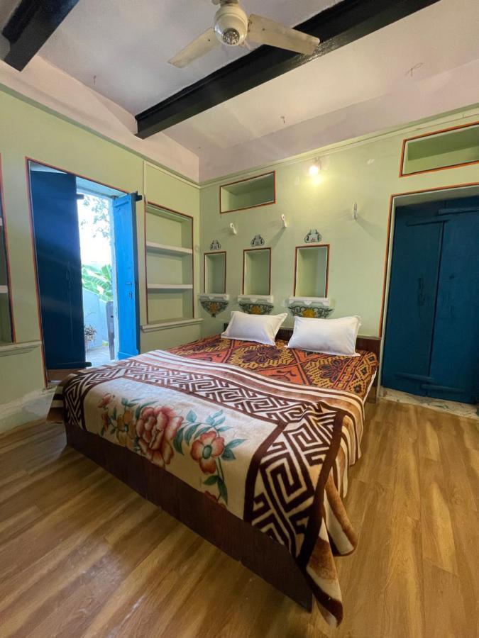 Mama Hostel *