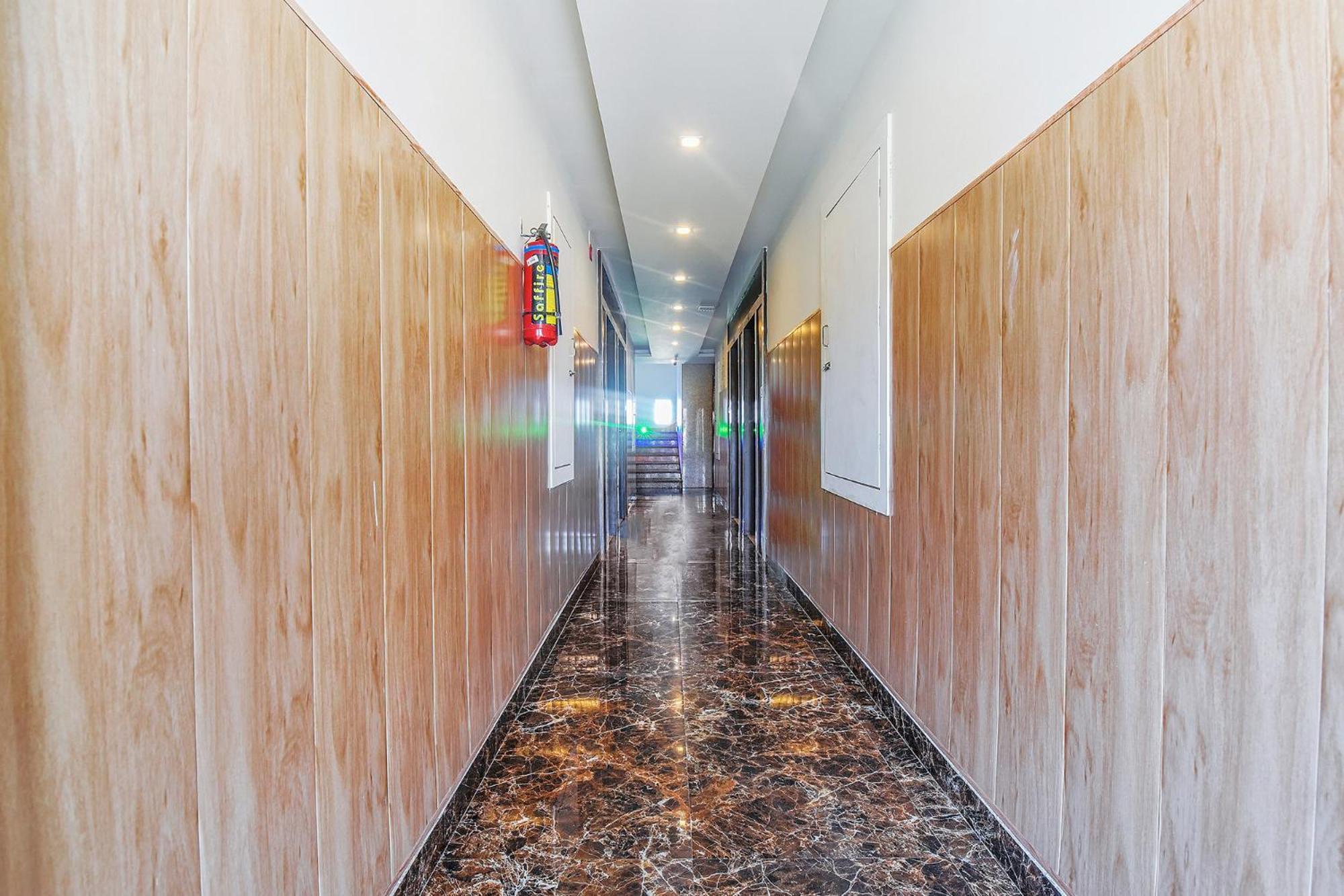 Fabhotel Prime The Royal Galaxy 3*