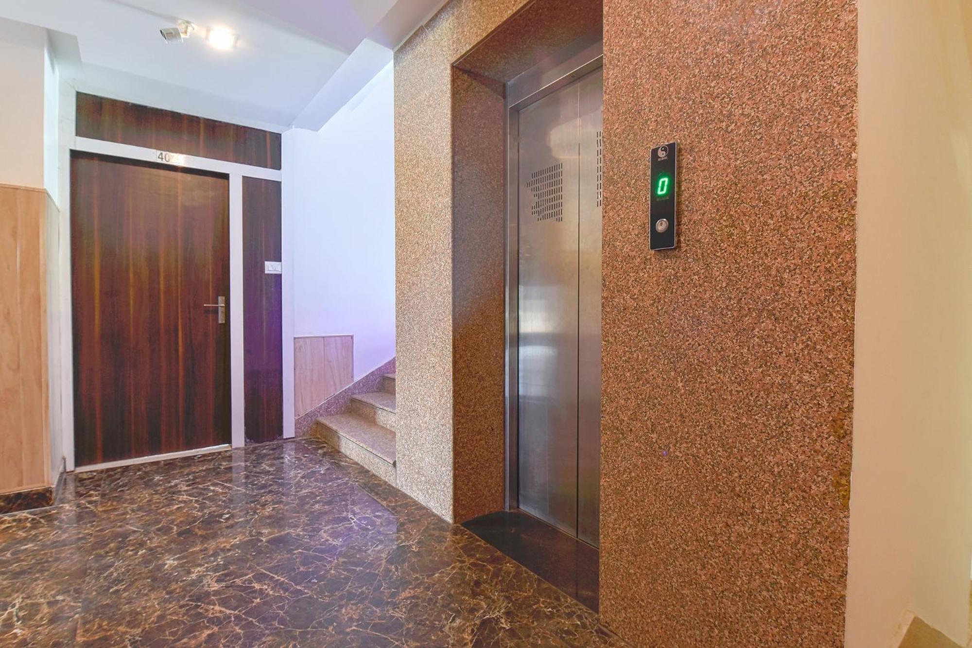 Fabhotel Prime The Royal Galaxy 3*
