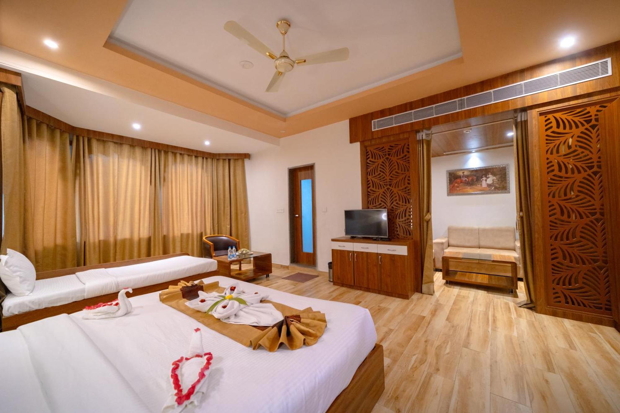 Resort Gold Nest Rubystone Heritage Udaipur