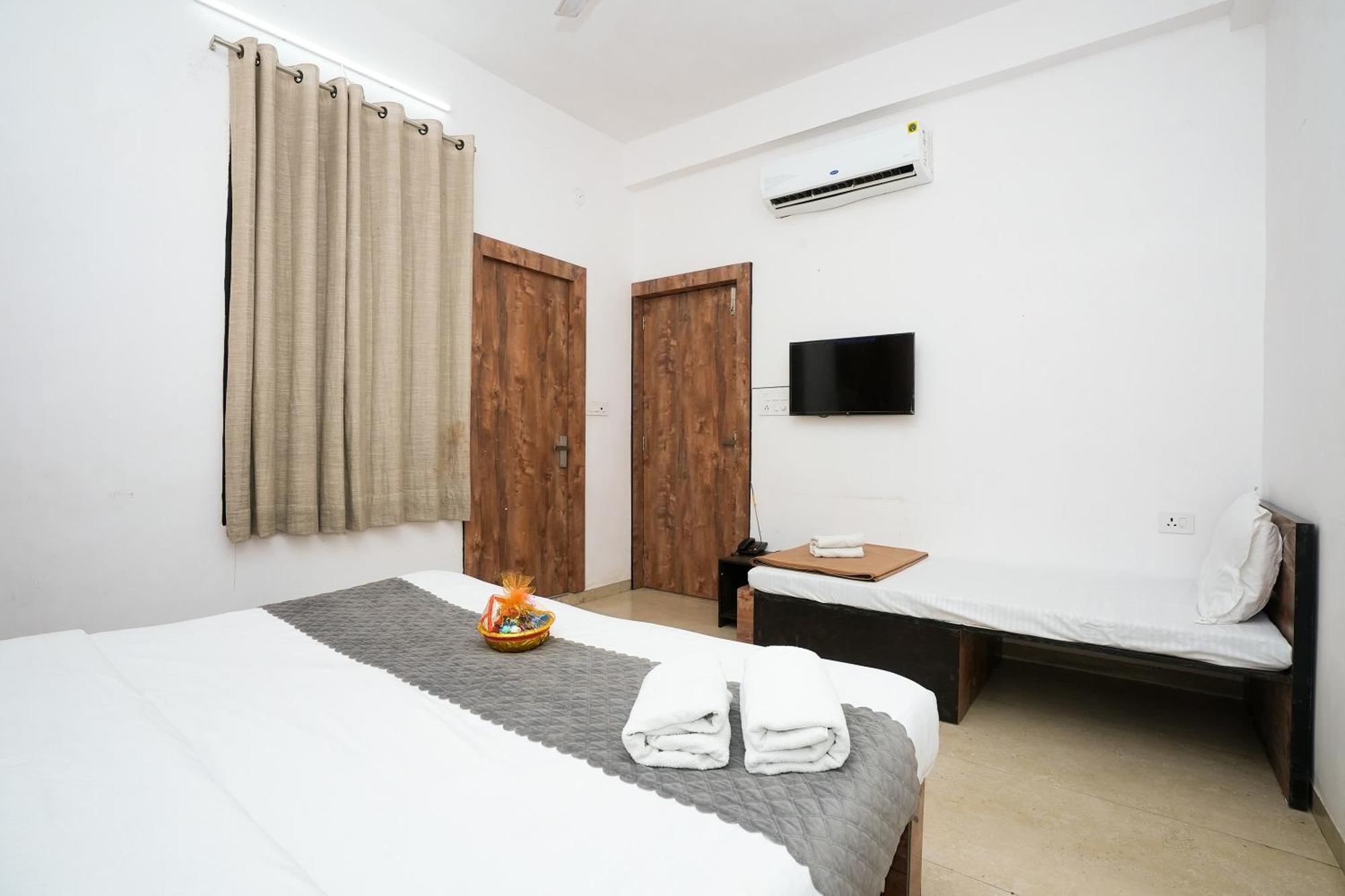 Hotel Antra By Ashoka Group *