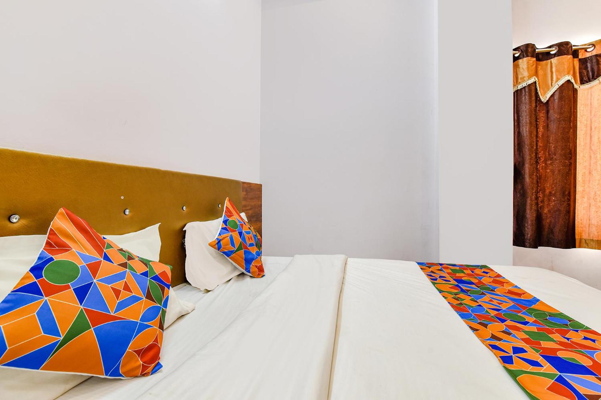 Fabexpress Raj Palace Hotel 3*