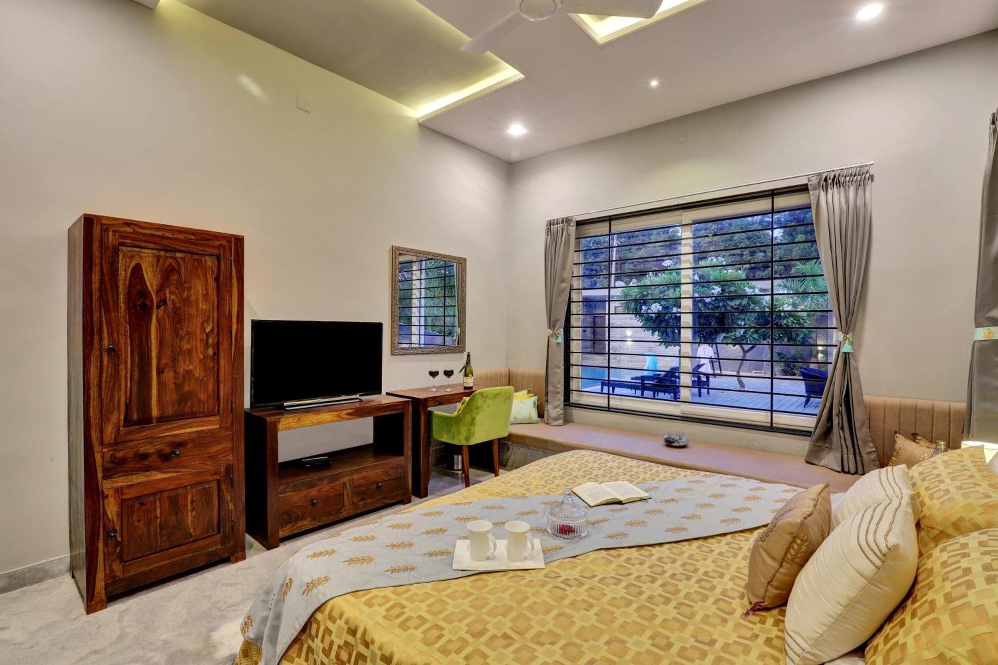 Elivaas Radhyam Luxe 2bhk With Pvt Pool Villa Udaipur