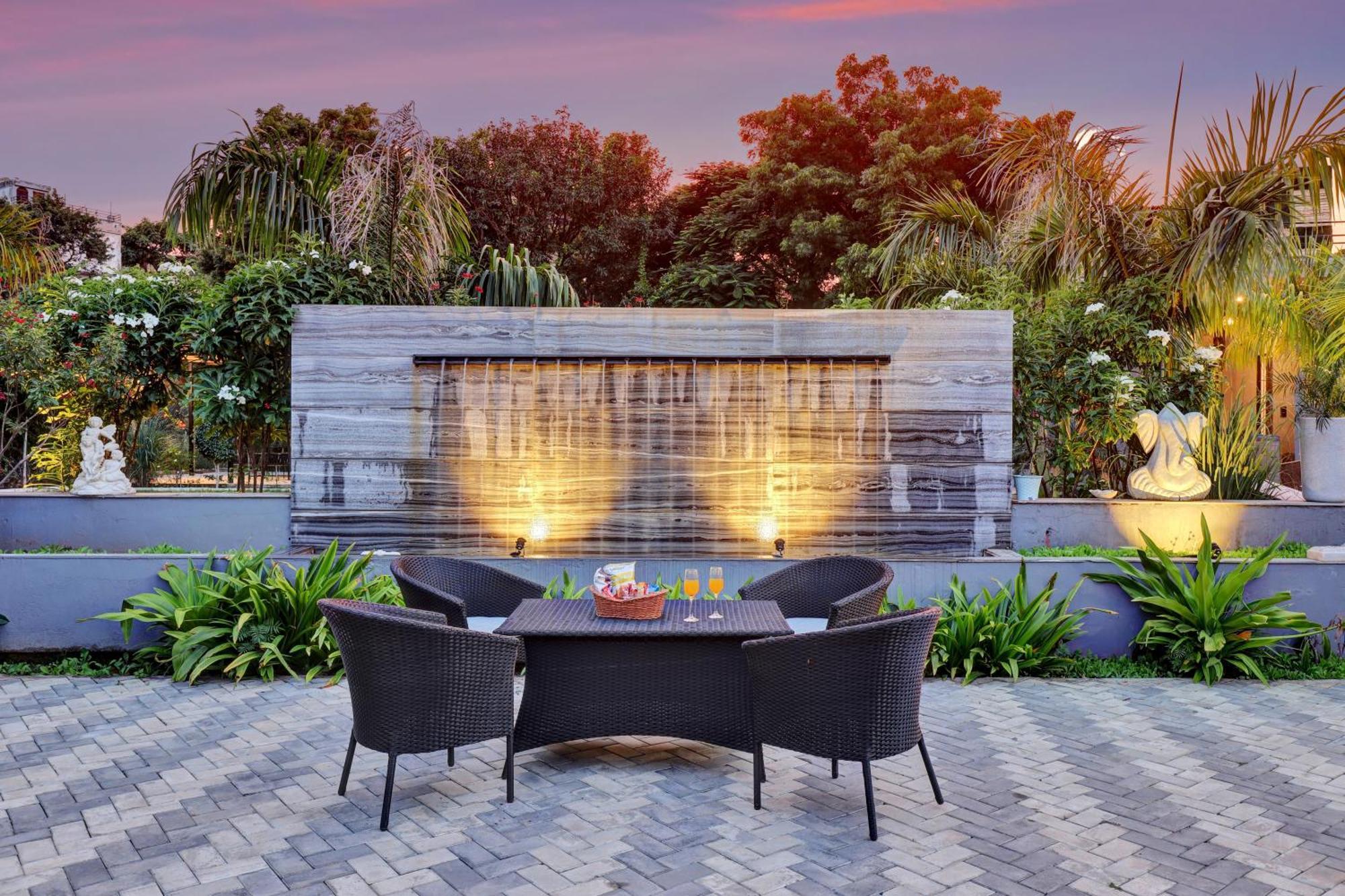 Elivaas Radhyam Luxe 2bhk With Pvt Pool Villa Udaipur