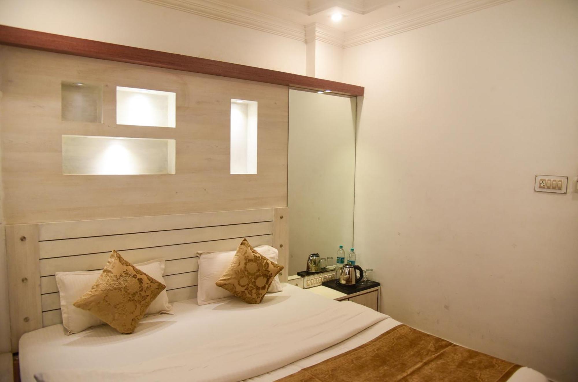 Sajjan Bed & Breakfast 3*