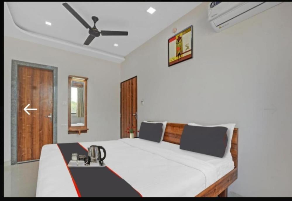 Mangal Niwas Hotel