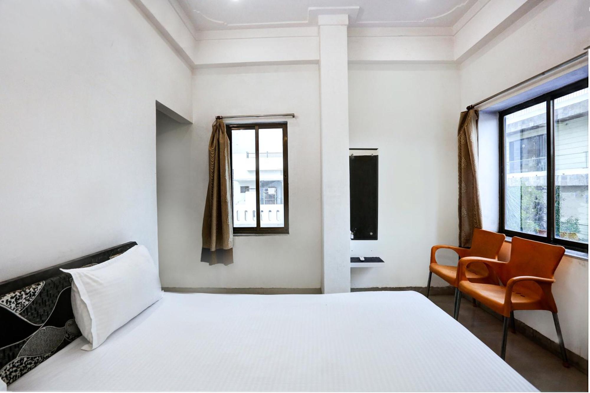Hotel Super O Goverdhan 4*