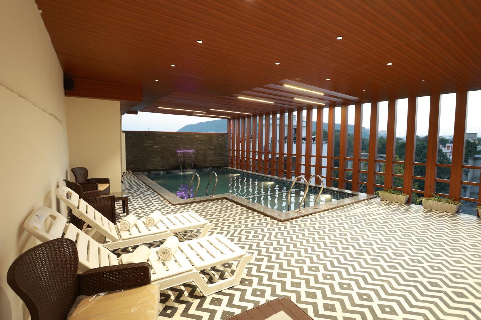 Hotel Taviral Regency Udaipur