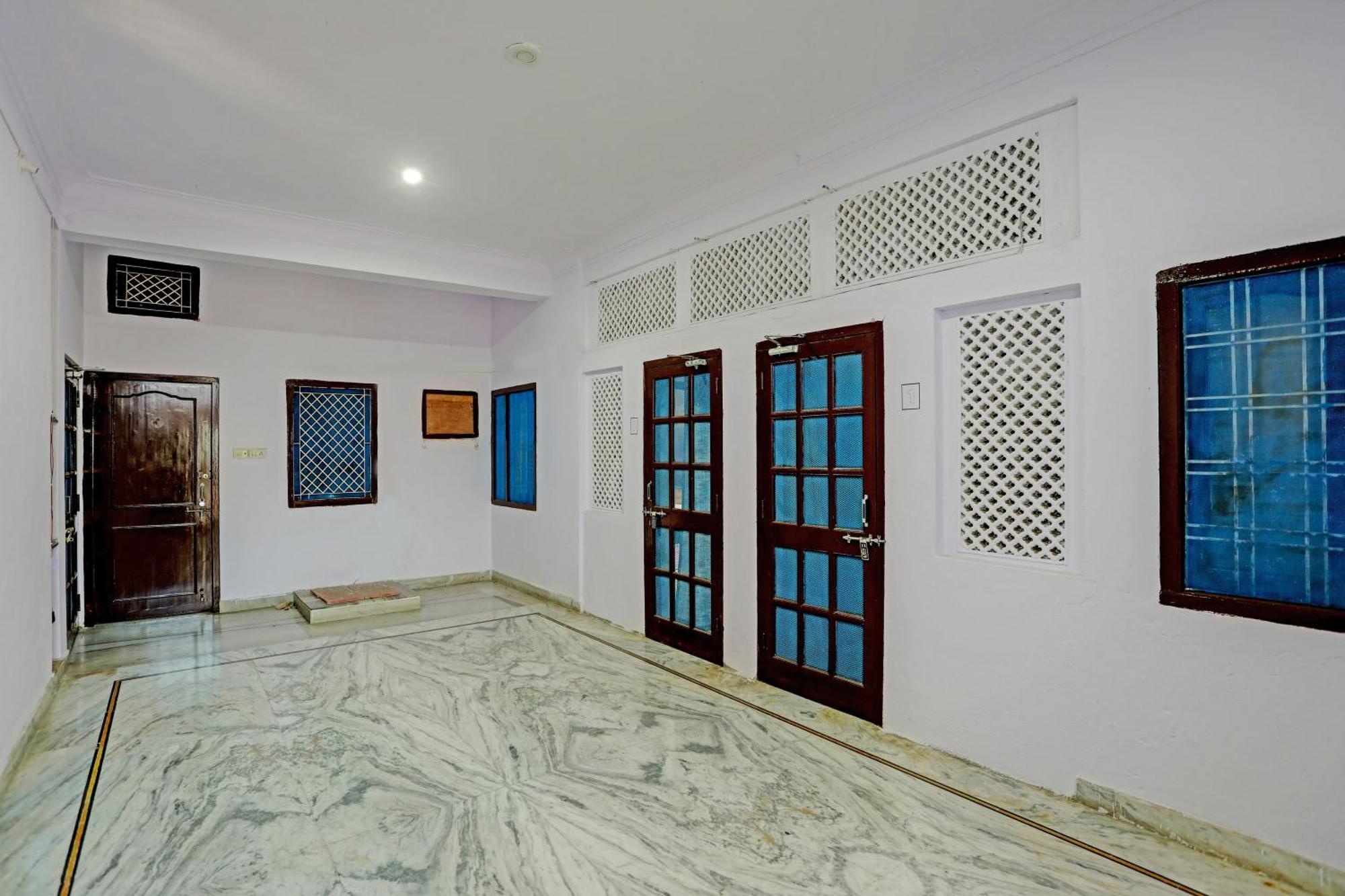 Guest house O The Gunjan Palace *