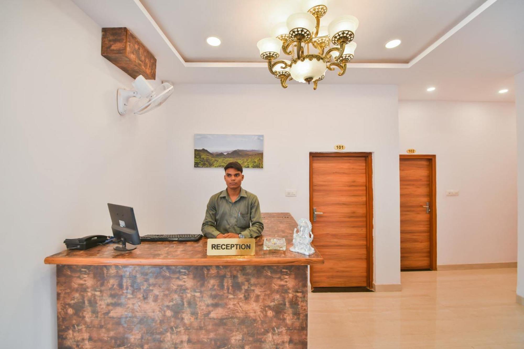 Oyo Flagship 40796 Banjara Luxury Udaipur