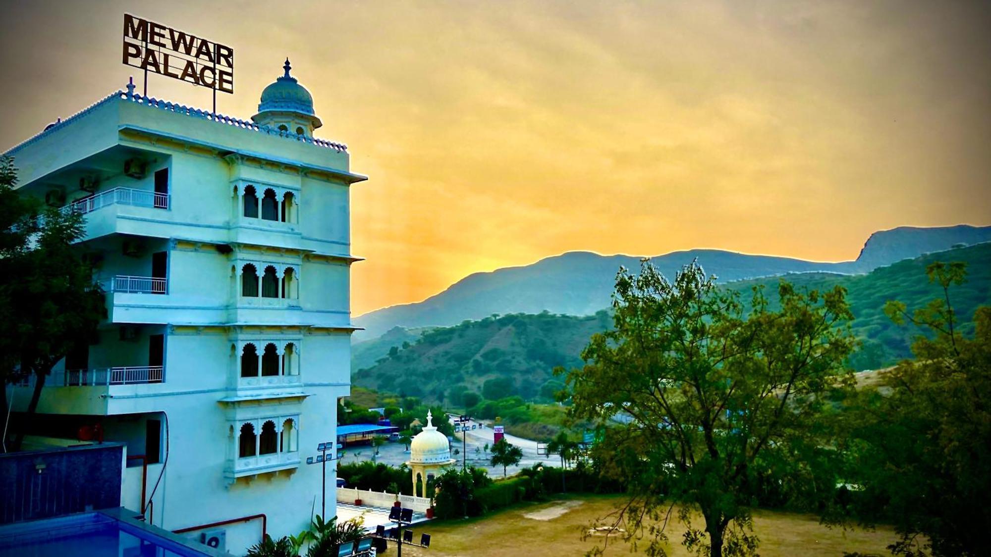 Hotel Mewar Palace And Spa 4*