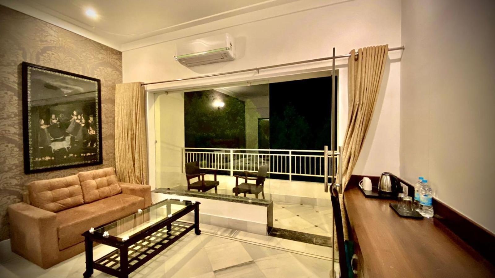 Mewar Palace And Spa 4*
