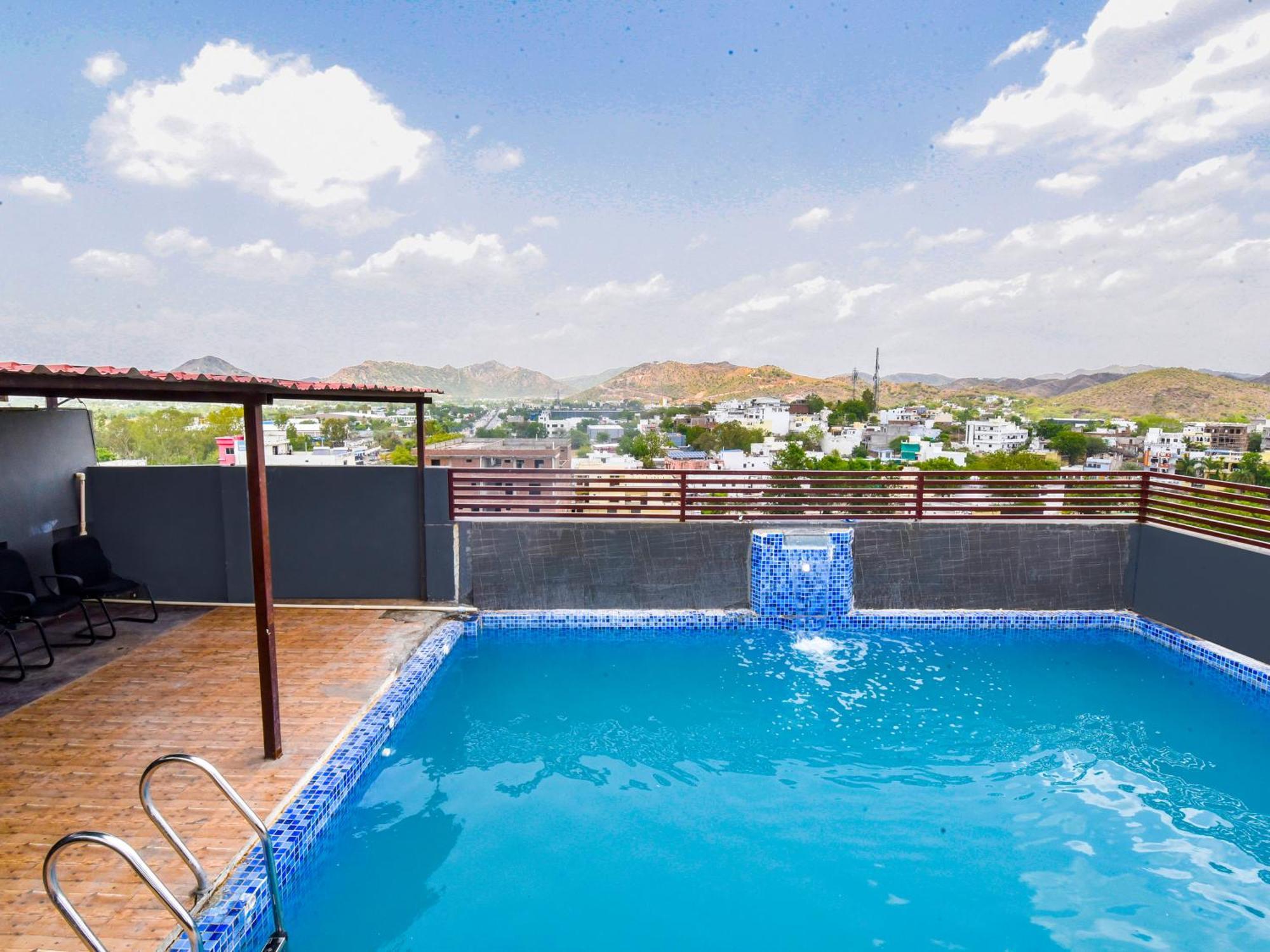 Hotel Dosa Plaza Udaipur