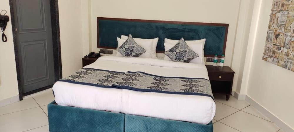Resort Traavista Aravali Mahal Udaipur