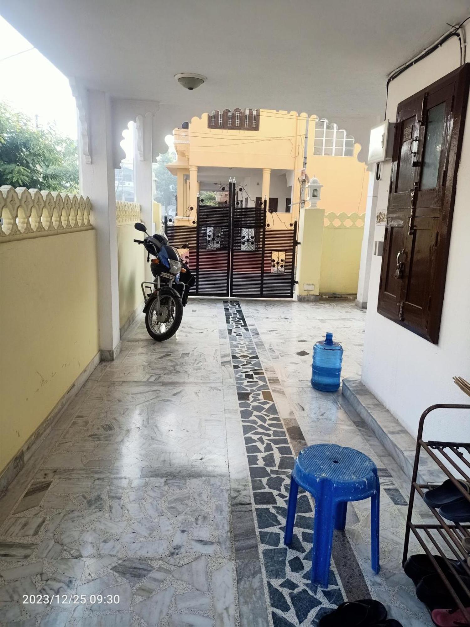 Gokulam Guest house *