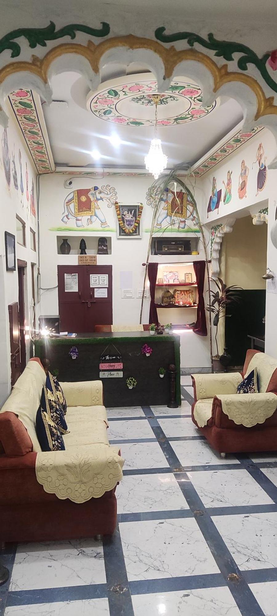 Hotel Ushaan Haveli *