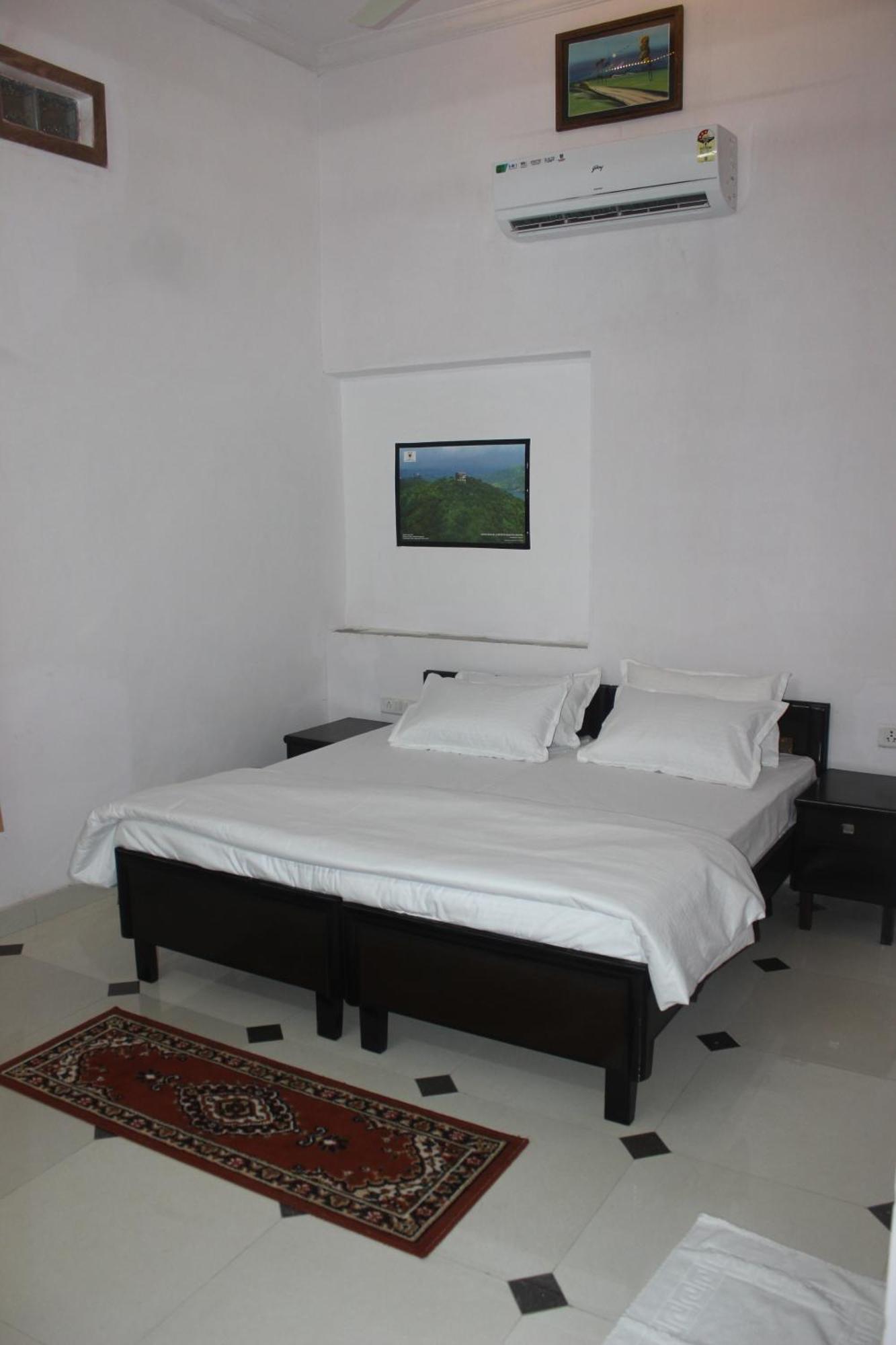 Guest house Suryakothi