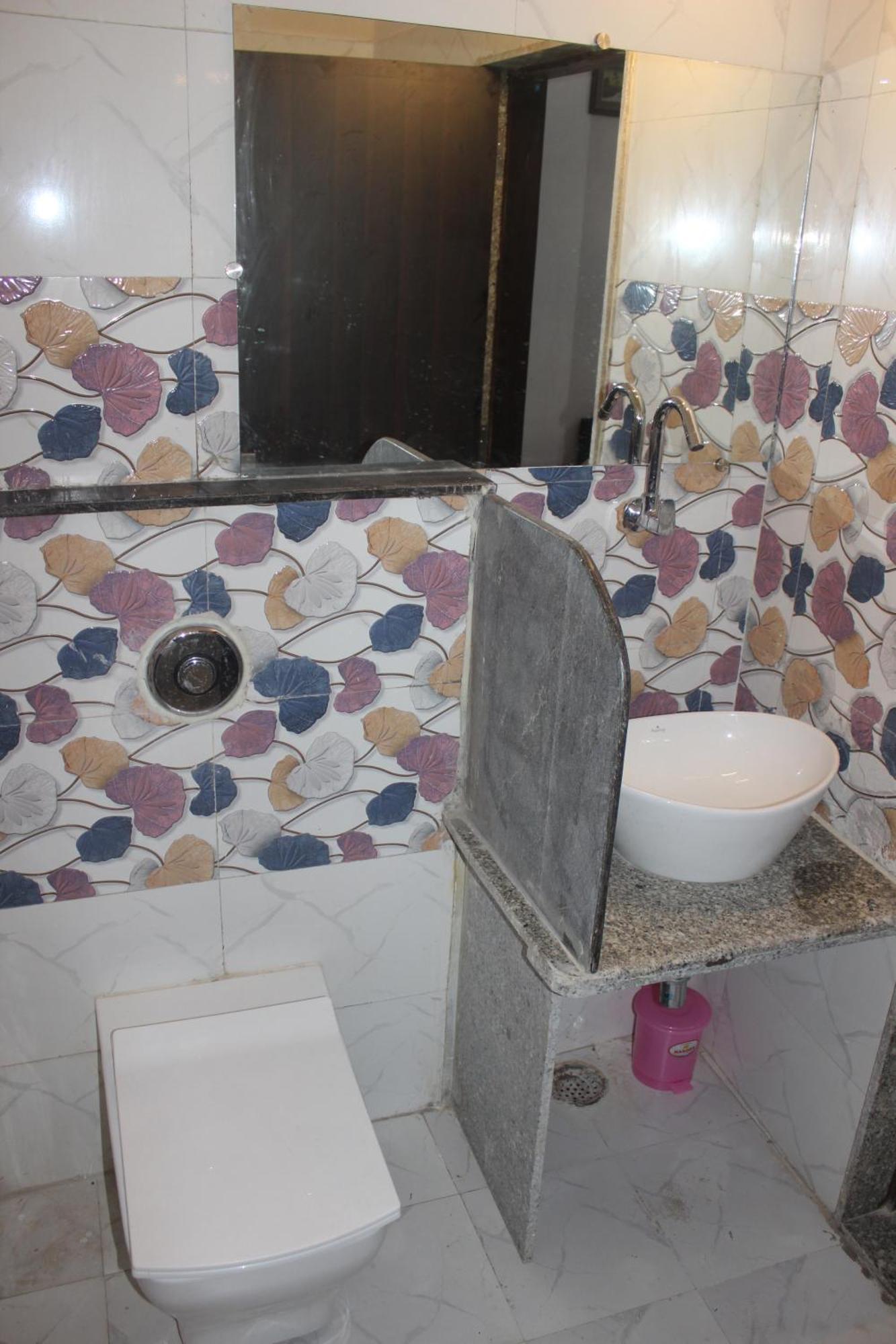 Guest house Suryakothi