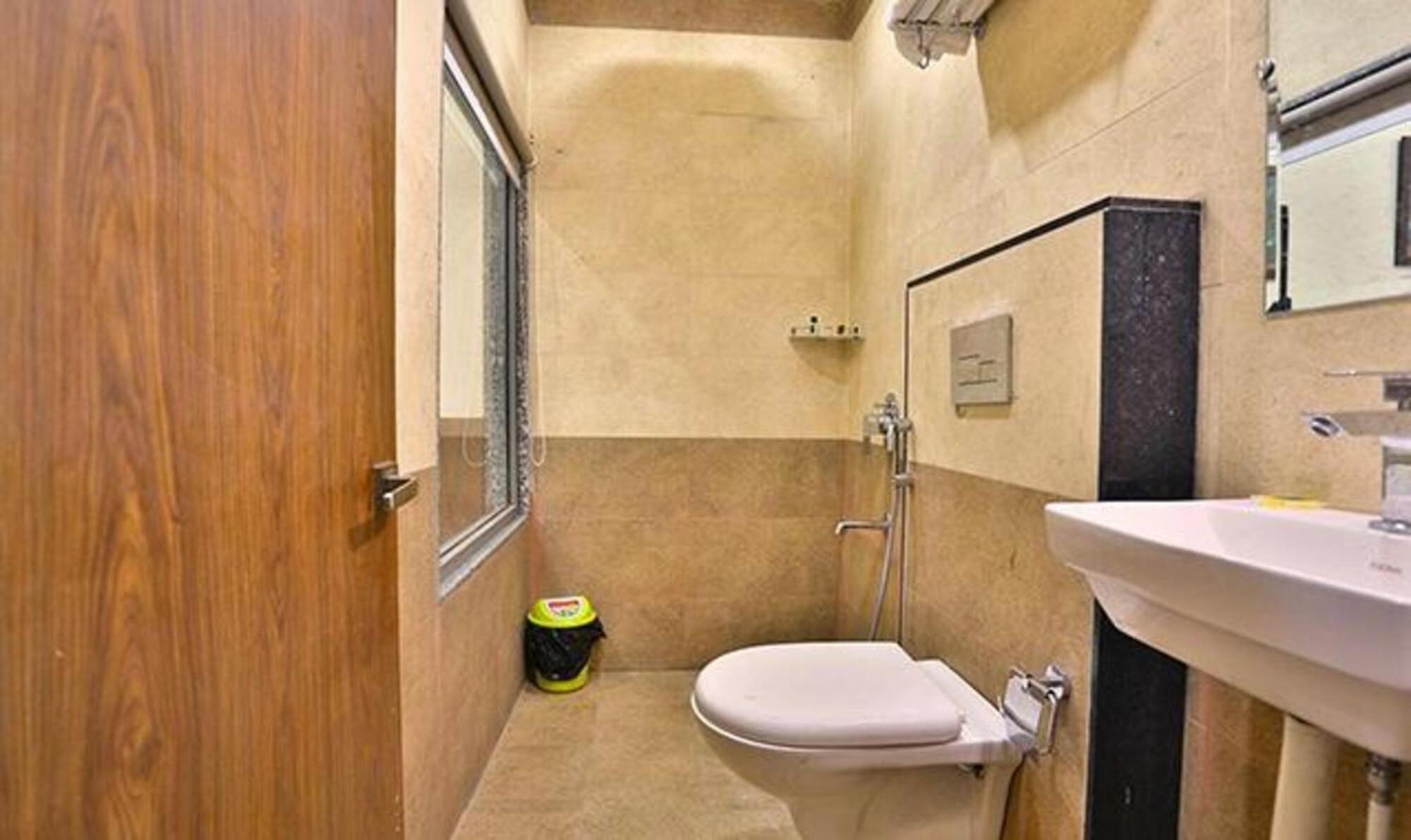 Hotel Fabhotel Prime Shree Dev Prime 3*