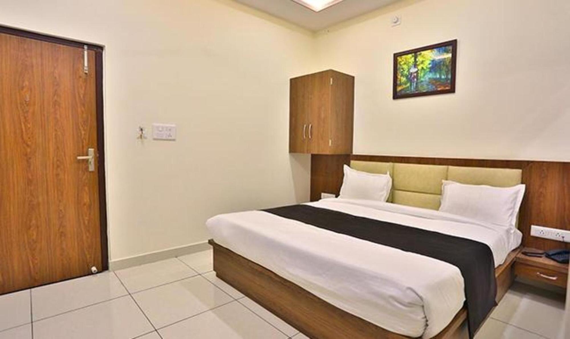 Fabhotel Prime Shree Dev Prime