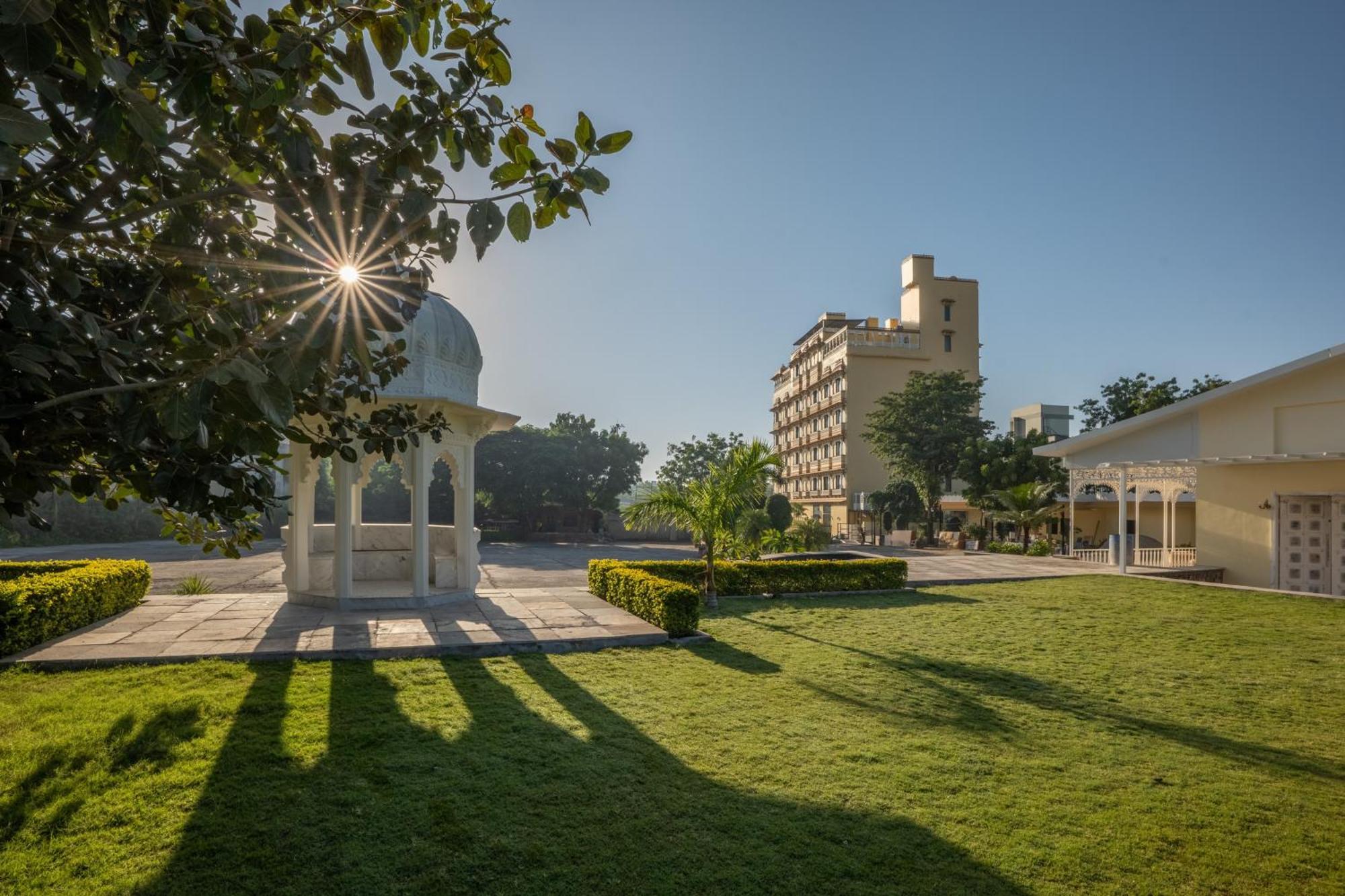 Hotel Sterling Balicha 3*