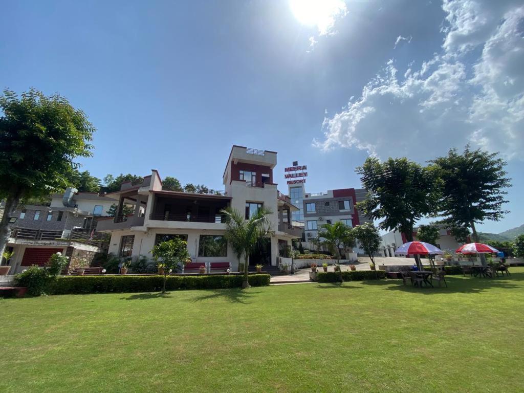 Resort Meera Valley By Nexottel 3*