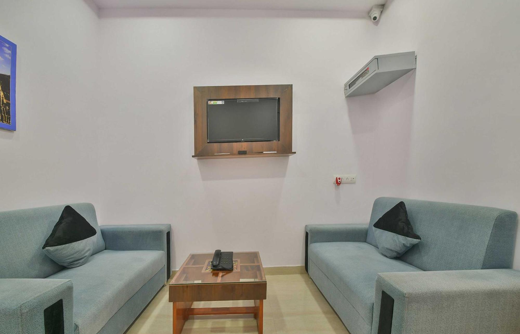 Hotel Oyo Flagship 40796 Banjara Luxury