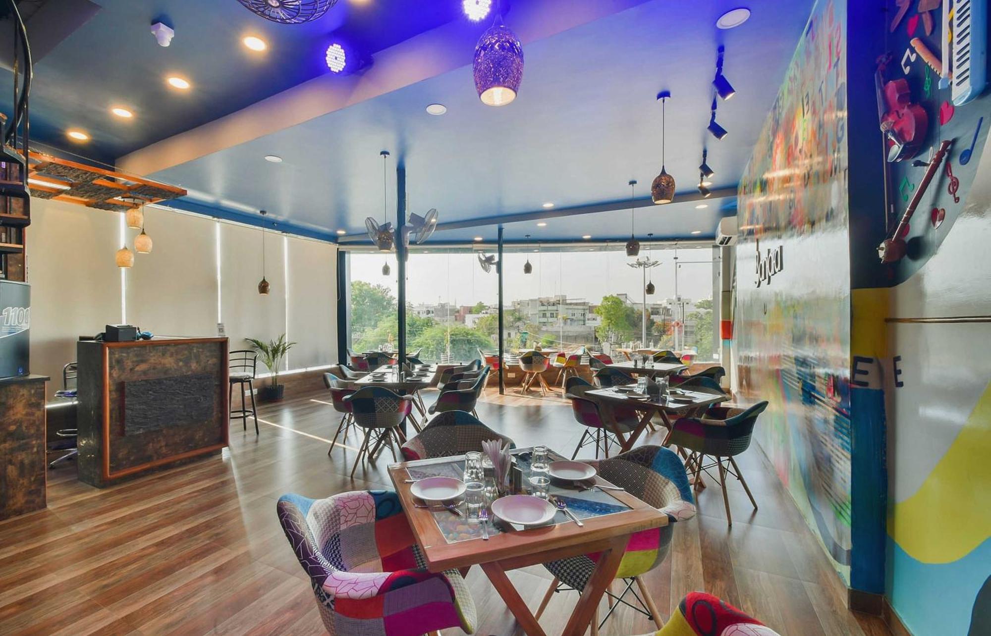 Oyo Flagship 40796 Banjara Luxury Hotel 3*