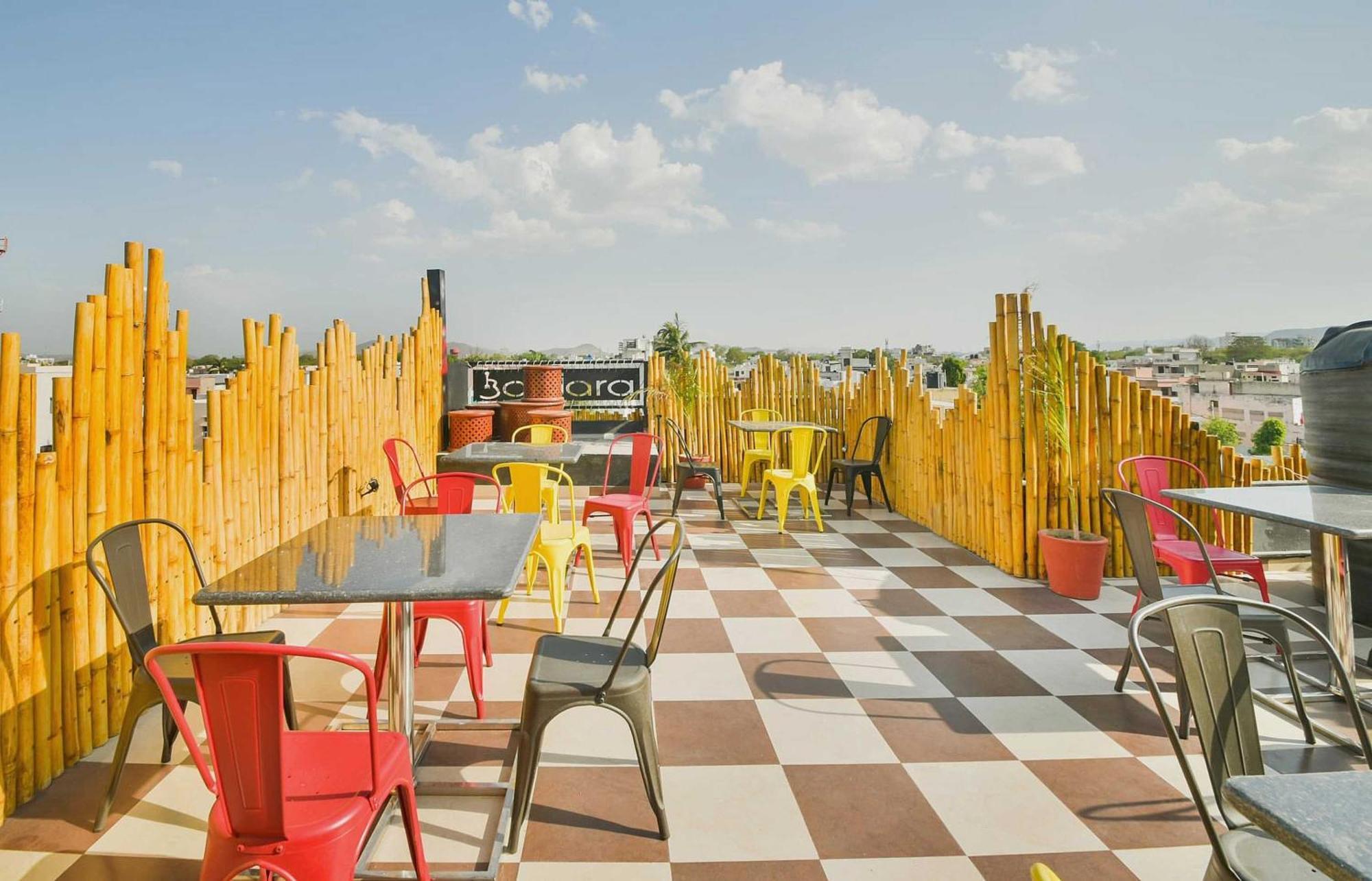 Oyo Flagship 40796 Banjara Luxury Hotel 3*