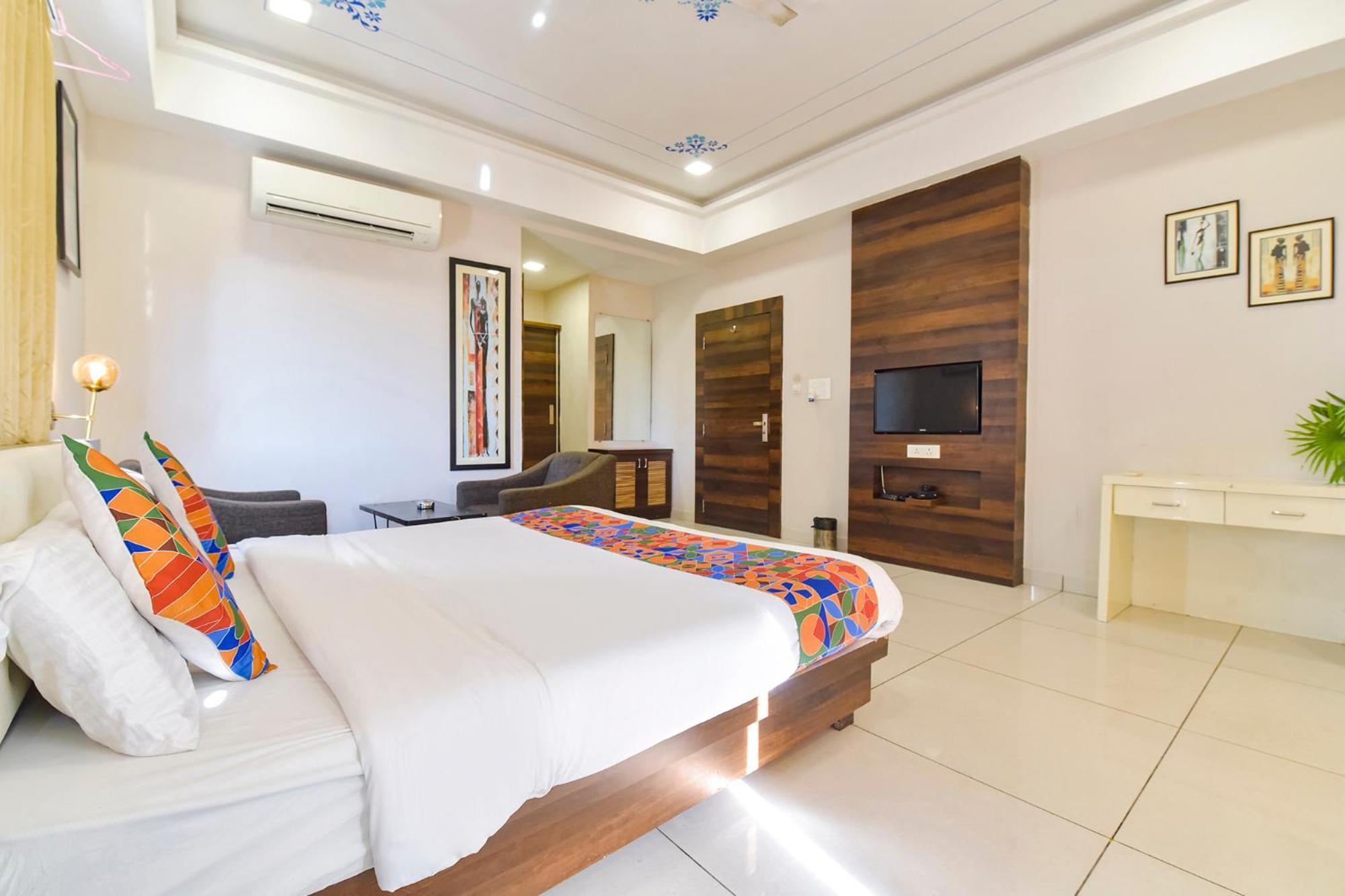 Fabhotel Prime Kingfisher 3*