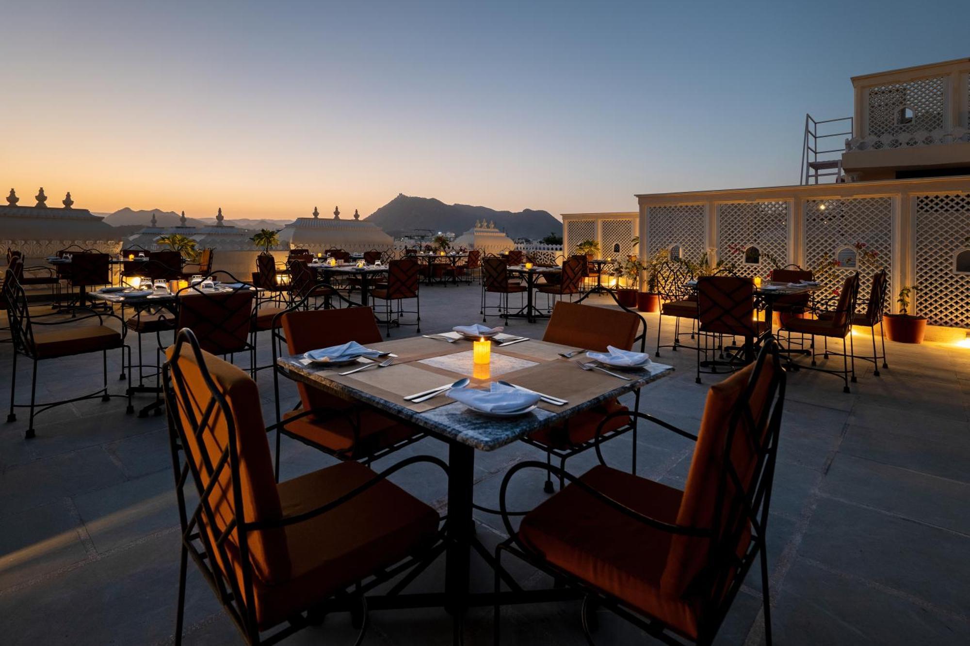 Sterling Jaisinghgarh Hotel