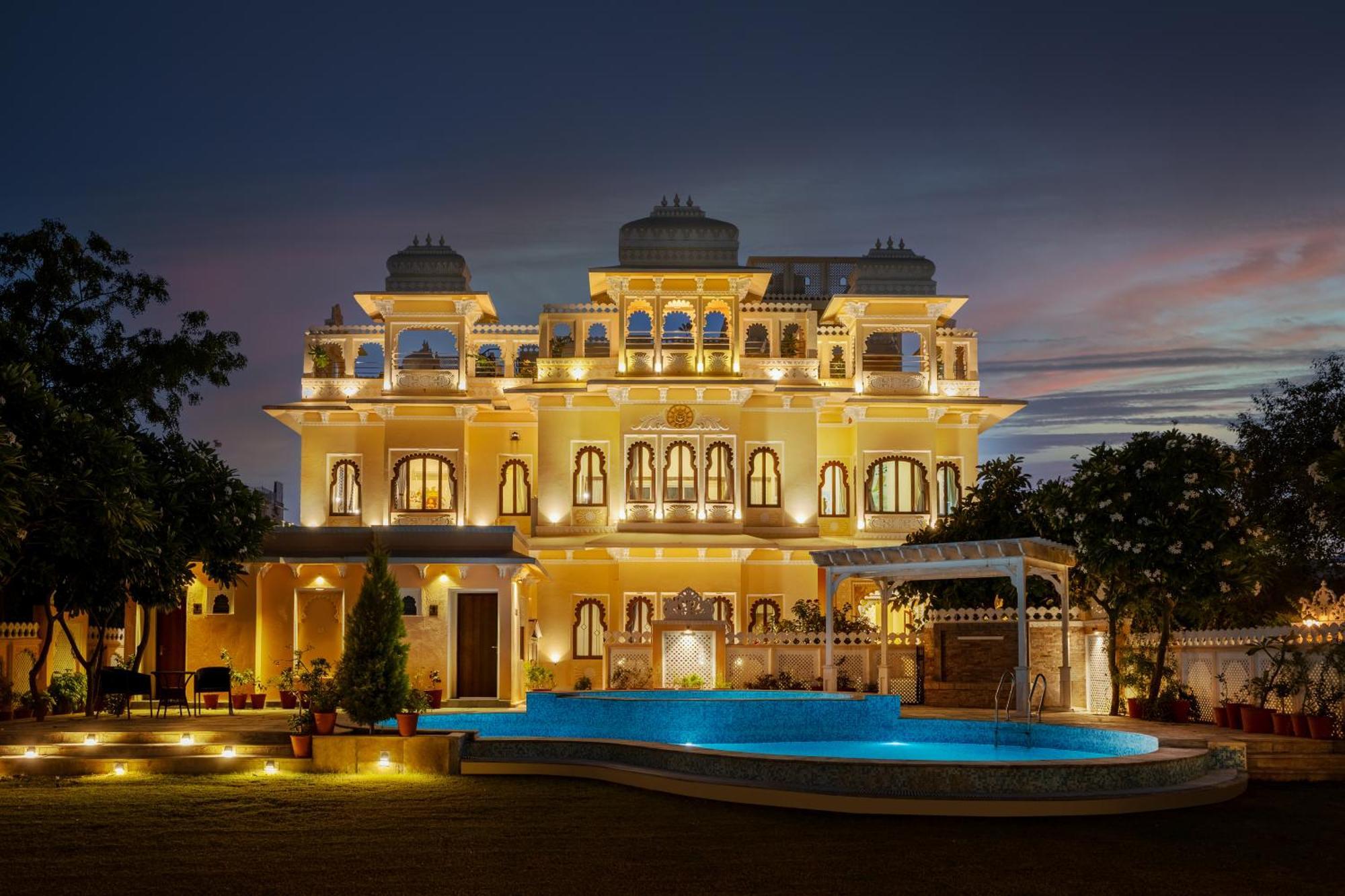 Sterling Jaisinghgarh Hotel Udaipur
