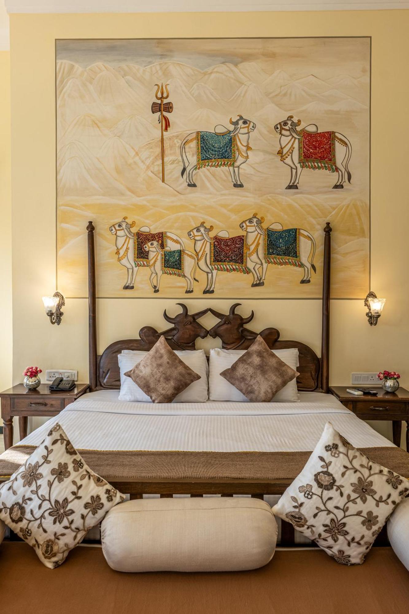 Hotel Sterling Jaisinghgarh 4*