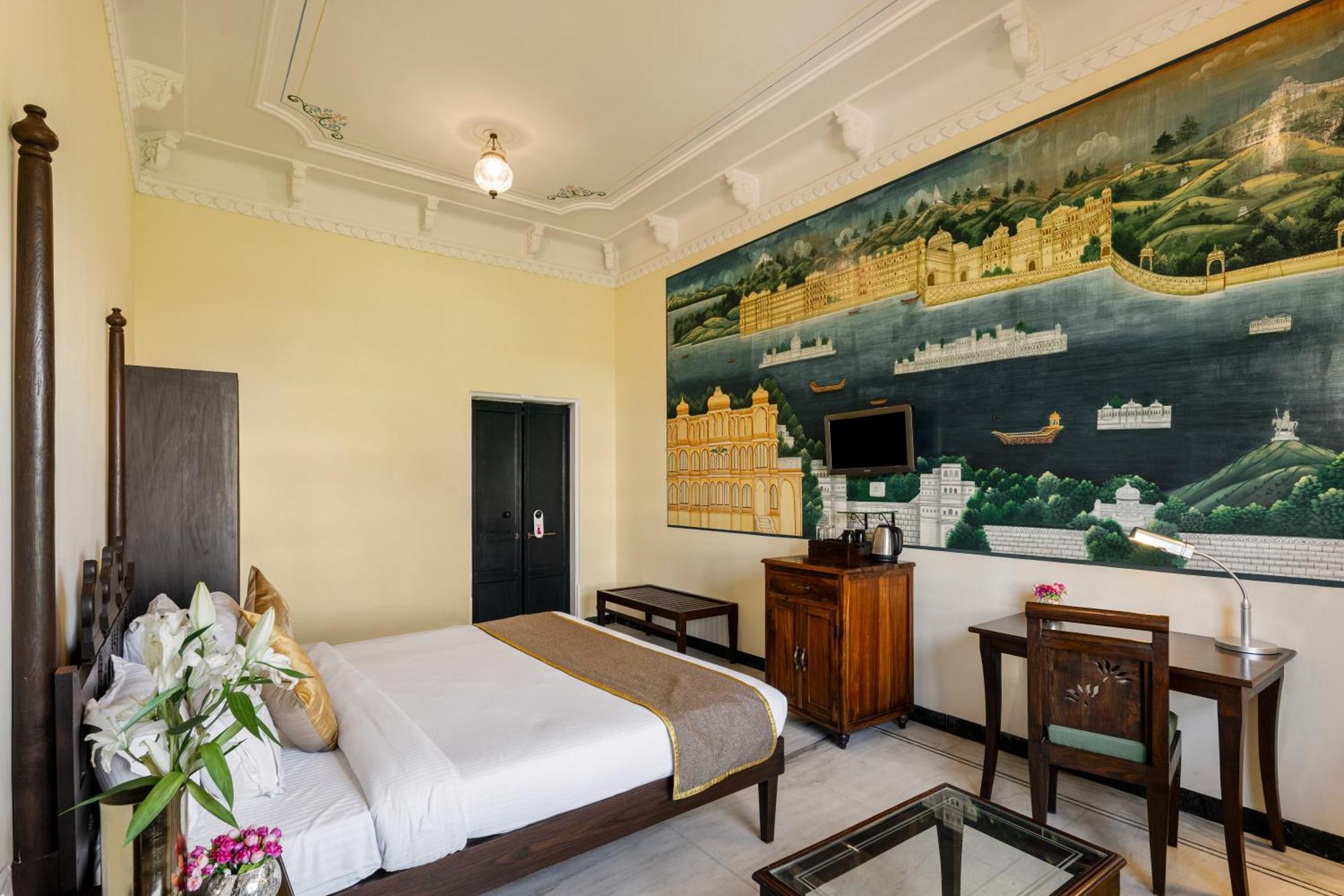 Sterling Jaisinghgarh Hotel