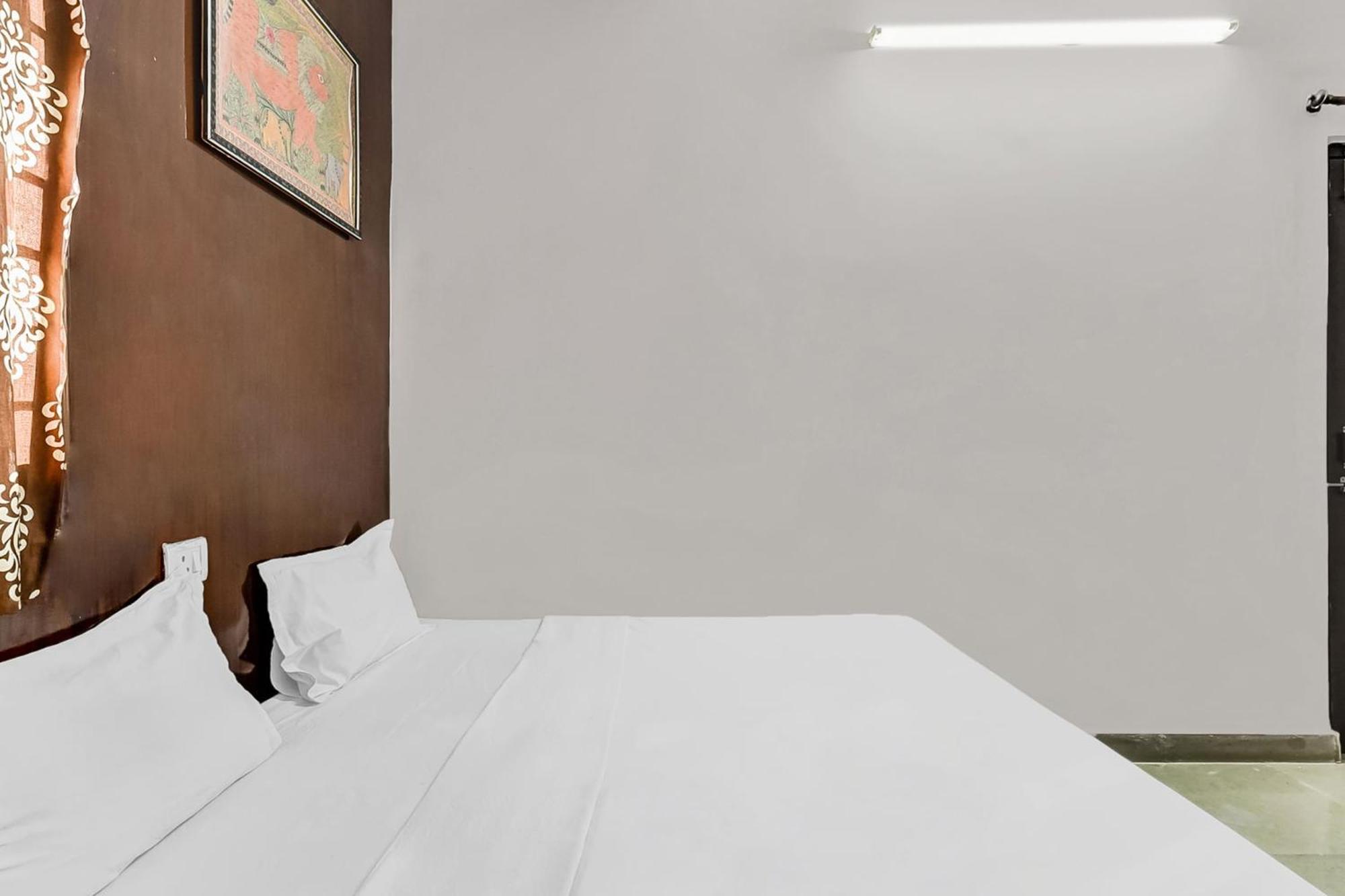 Spot On Unique Residency Hotel