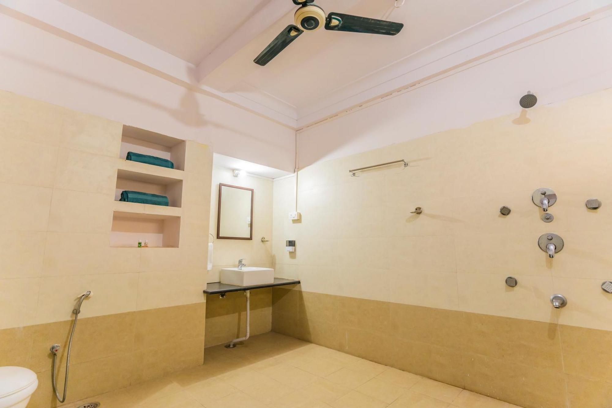 Bed & Breakfast Kalyan