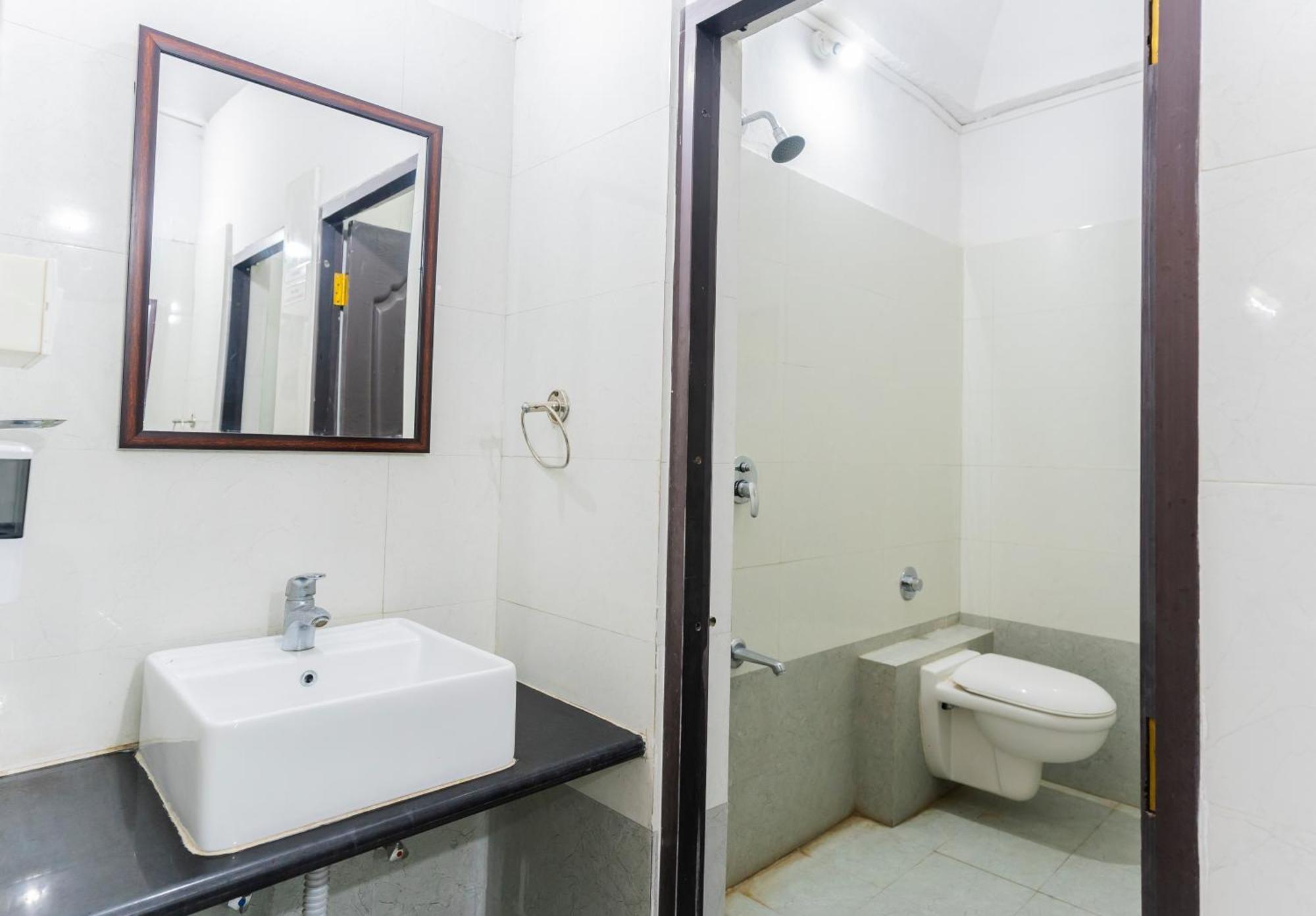 Bed & Breakfast Kalyan 3*