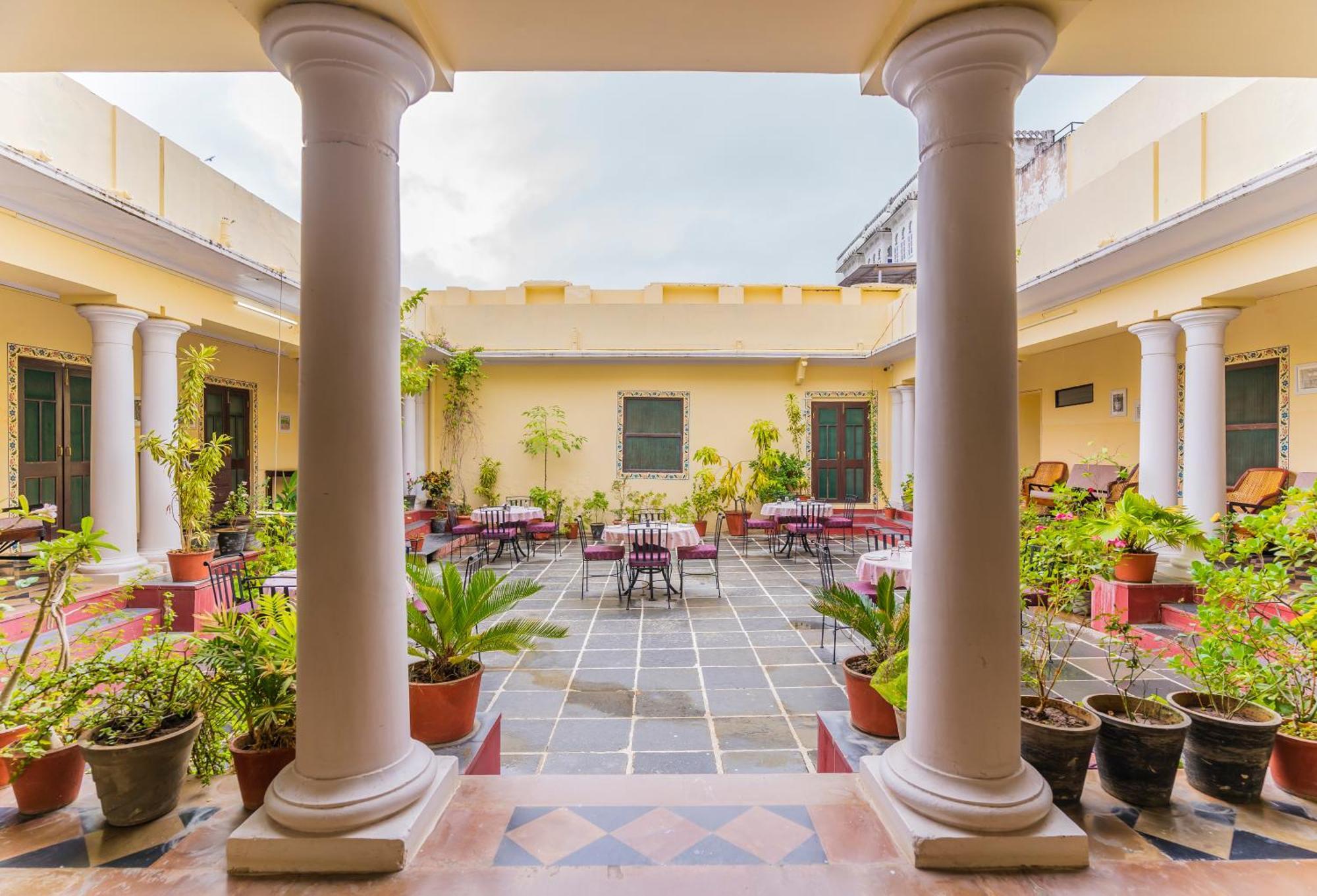 Kalyan Bed & Breakfast