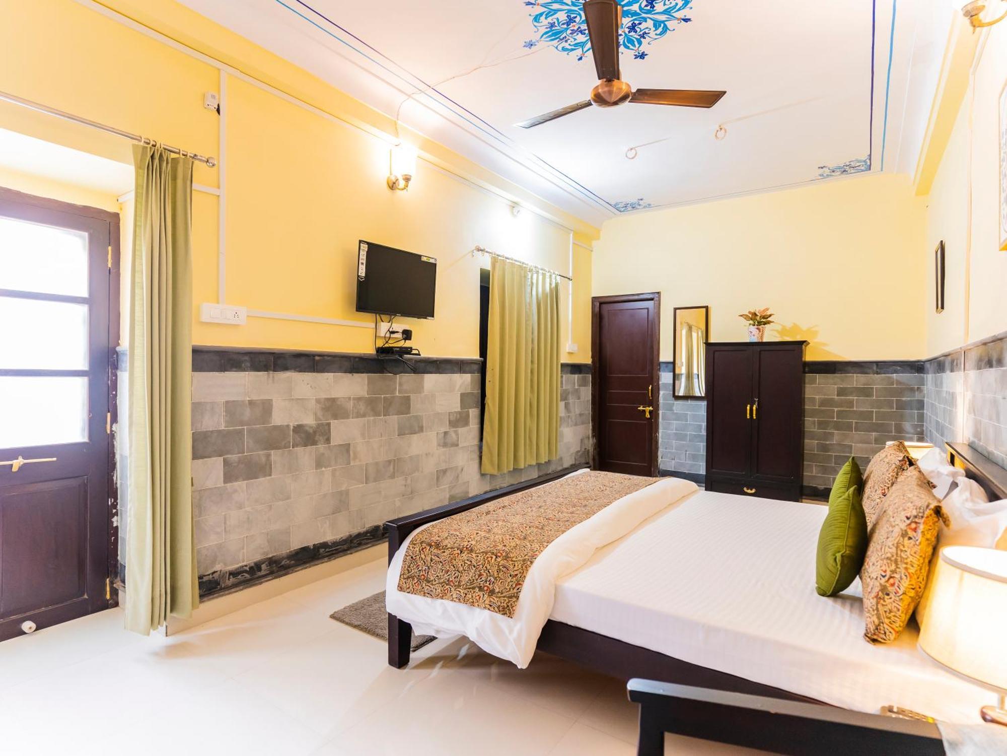 Kalyan Bed & Breakfast