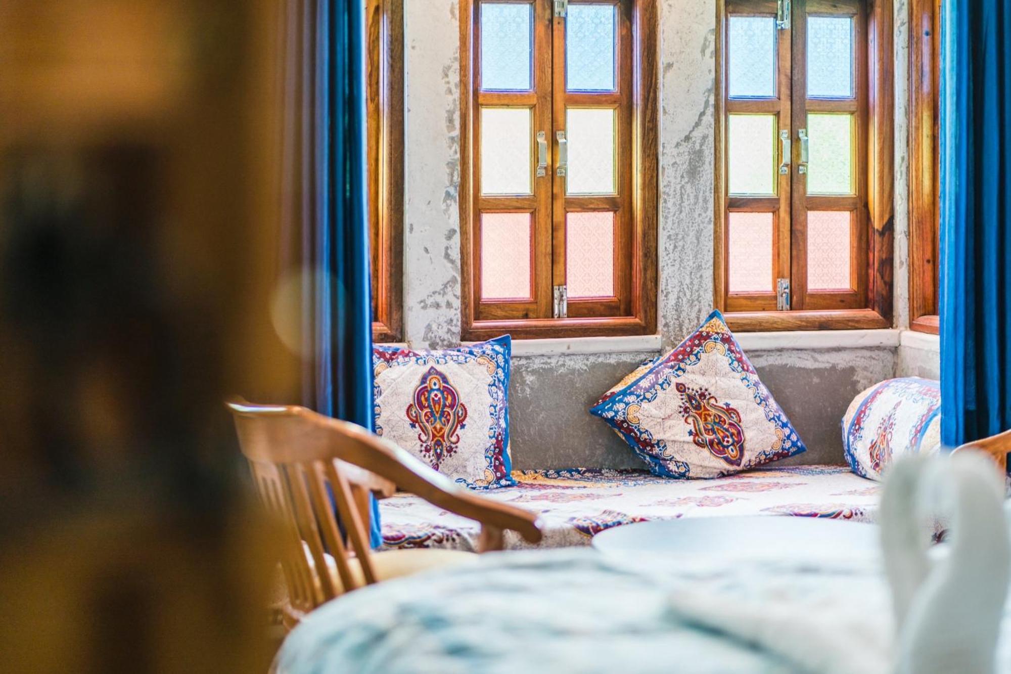 Lassi Guest house *