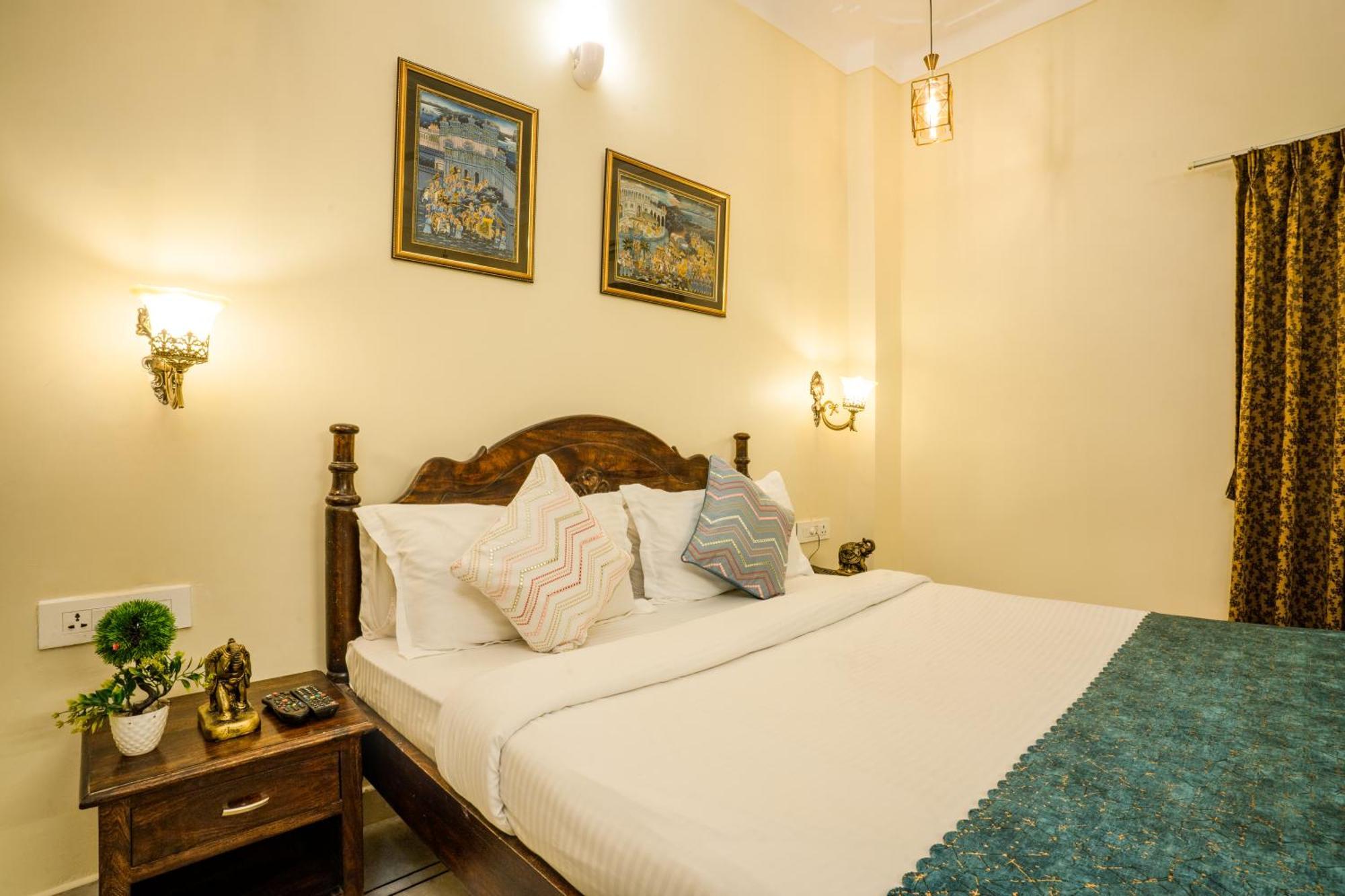 Hotel Tripli Shiv Udaipur